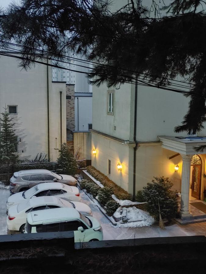 The Castle Stay Чхунчхон Экстерьер фото