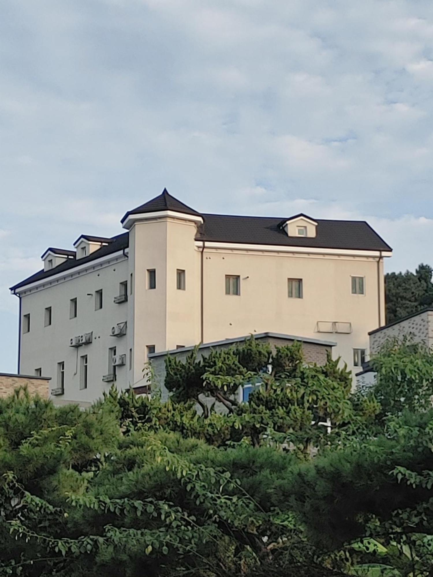 The Castle Stay Чхунчхон Экстерьер фото